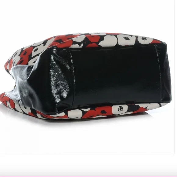 YSL Poppy Hobo Bag - Picture 12 of 16